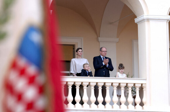 Ancienne nageuse professionnelle, la princesse Charlene de Monaco a assisté, le 28 juin 2023, à la Fête des Sports.
Le prince Albert II de Monaco, la princesse Charlene et leurs enfants, le prince héréditaire Jacques et la princesse Gabriella durant la célébration de la traditionnelle fête de la Saint Jean à Monaco le 23 juin 2023. © Claudia Albuquerque / Bestimage