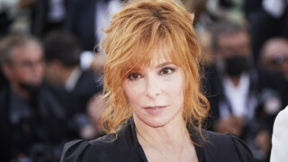 Mylène Farmer réagit après l'annulation de ses deux concerts au Stade de France : "Immense tristesse"