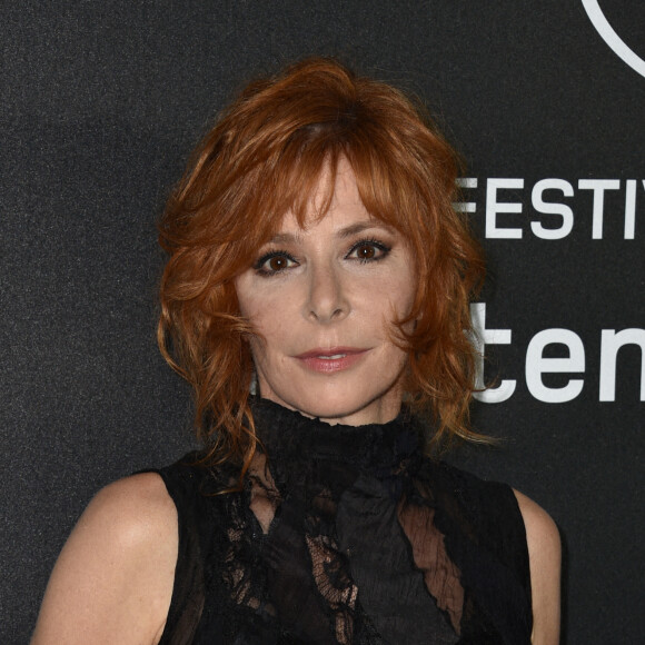 Son équipe tente de reprogrammer ses deux shows mais rien n'est encore sûr... 
Mylène Farmer au Photocall de la soirée des Trophées Chopard 2021 lors du 74ème festival du film de Cannes au salon Croisette de l'hôtel Majestic le 9 juillet 2021 © Borde / Jacovides / Moreau / Bestimage 