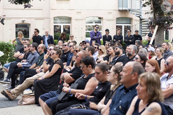 Exclusif - Eric Antoine, Arnaud Tsamere, Baptiste Lecaplain et Jérémy Ferrari lors de l'hommage à l'humoriste Guillaume Bats, mort à 36 ans, à Montmirail, Marne, France, le 17 juin 2023. © Pierre Perusseau/Bestimage 