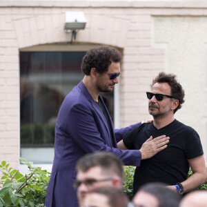 Exclusif - Eric Antoine lors de l'hommage à l'humoriste Guillaume Bats, mort à 36 ans, à Montmirail, Marne, France, le 17 juin 2023. © Pierre Perusseau/Bestimage 