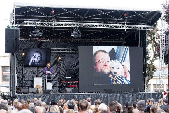 Exclusif - Eric Antoine lors de l'hommage à l'humoriste Guillaume Bats, mort à 36 ans, à Montmirail, Marne, France, le 17 juin 2023. © Pierre Perusseau/Bestimage 