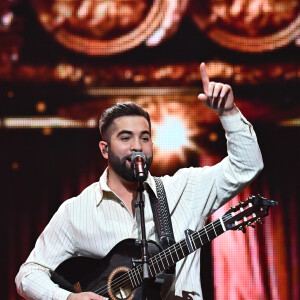 Kendji Girac s'est toujours montré très discret en ce qui concerne sa compagne, car cette dernière ne souhaite pas être mise en avant
Exclusif - Kendji Girac - Enregistrement de l'émission "Ce soir on chante pour l'Unicef, pour chaque enfant" à La Seine Musicale, diffusée le 25 avril sur W9. Le 13 mars 2023. W9 vous propose une soirée musicale exceptionnelle, "Ce soir on chante pour l'UNICEF, pour chaque enfant",au profit du fond d'urgence de l'UNICEF. Depuis plus de 75 ans, l'UNICEF se bat pour les enfants et leurs familles au coeur des crises humanitaires, que ce soit actuellement sur le front de la guerre en Ukraine, dans les ruines du séisme en Turquie et en Syrie ou au coeur d'une sècheresse dévastatrice dans la corne de l'Afrique,les enfants sont toujours les premières victimes.Aux côtés de nombreux artistes, E.Gossuin et J.Anthony vous donnent rendez-vous pour se mobiliser, pour chaque enfant. Chacun des artistes partagera un duo unique avec un enfant, des moments de partages émouvants et inédits. Symbole de notre solidarité avec les enfants du monde, ces jeunes chanteurs feront leurs premiers pas sur scène. S'ils ont un peu le trac, ils sont surtout bourrés de talents et très fiers de s'impliquer pour l'UNICEF. À leurs côtés, des artistes que vous adorez : M.Pokora, K.Girac, A.Bent, Yanns, Anisha Louis et Enola, Nej, mais aussi P.Bruel, C.Badi, T.Arena, C.Capéo, et bien d'autres. C'est une soirée musicale exceptionnelle qui vous attend ! © G.Gaffiot-J.Tribeca / Bestimage 