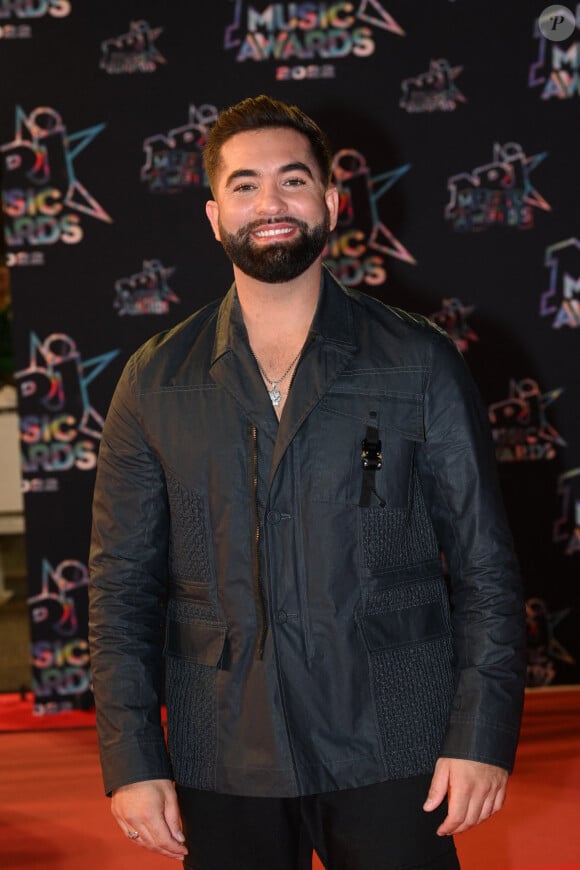 Kendji Girac au photocall de la 24ème édition des "NRJ Music Awards (NMA)" au Palais des Festivals à Cannes le 18 novembre 2022. © Rahid Bellak / Bestimage 