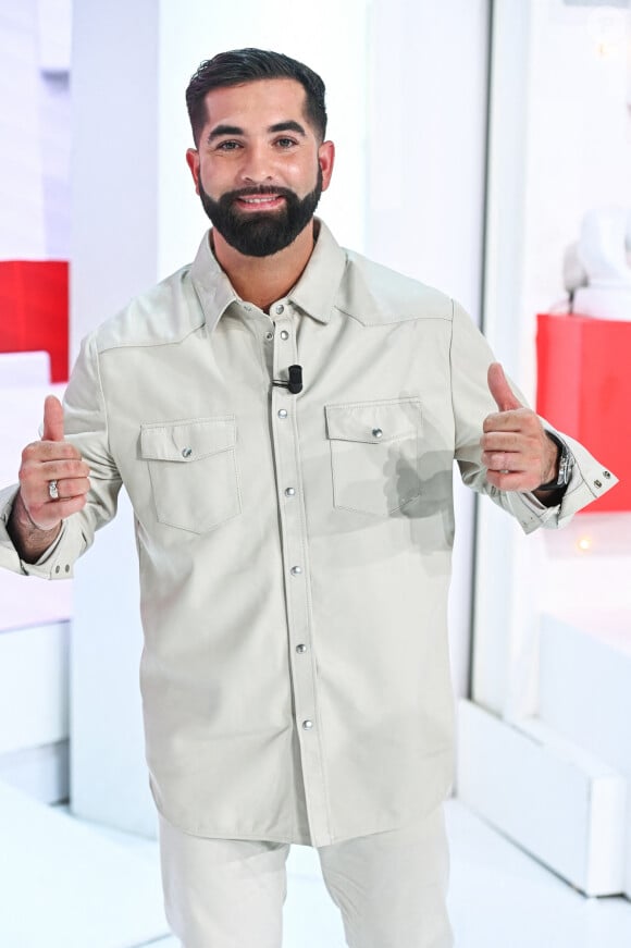 Exclusif - Kendji Girac lors de l'enregistrement de l'émission "Vivement Dimanche" au Studio Gabriel et diffusée le 30 octobre 2022 sur France 3. Photos du 16 octobre 2022. © Guillaume Gaffiot / Bestimage