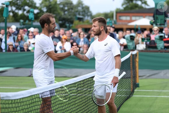 Corentin Moutet bat Richard Gasquet (Fra) lors du tournoi de Wimbledon 2023 à Londres, le 3 juillet 2023.