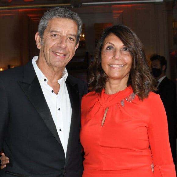 Michel Cymes et sa femme Nathalie Cymes lors de la soirée de gala "Enfance Majuscule" à la salle Gaveau à Paris le 15 juin 2021. © Coadic Guirec / Bestimage