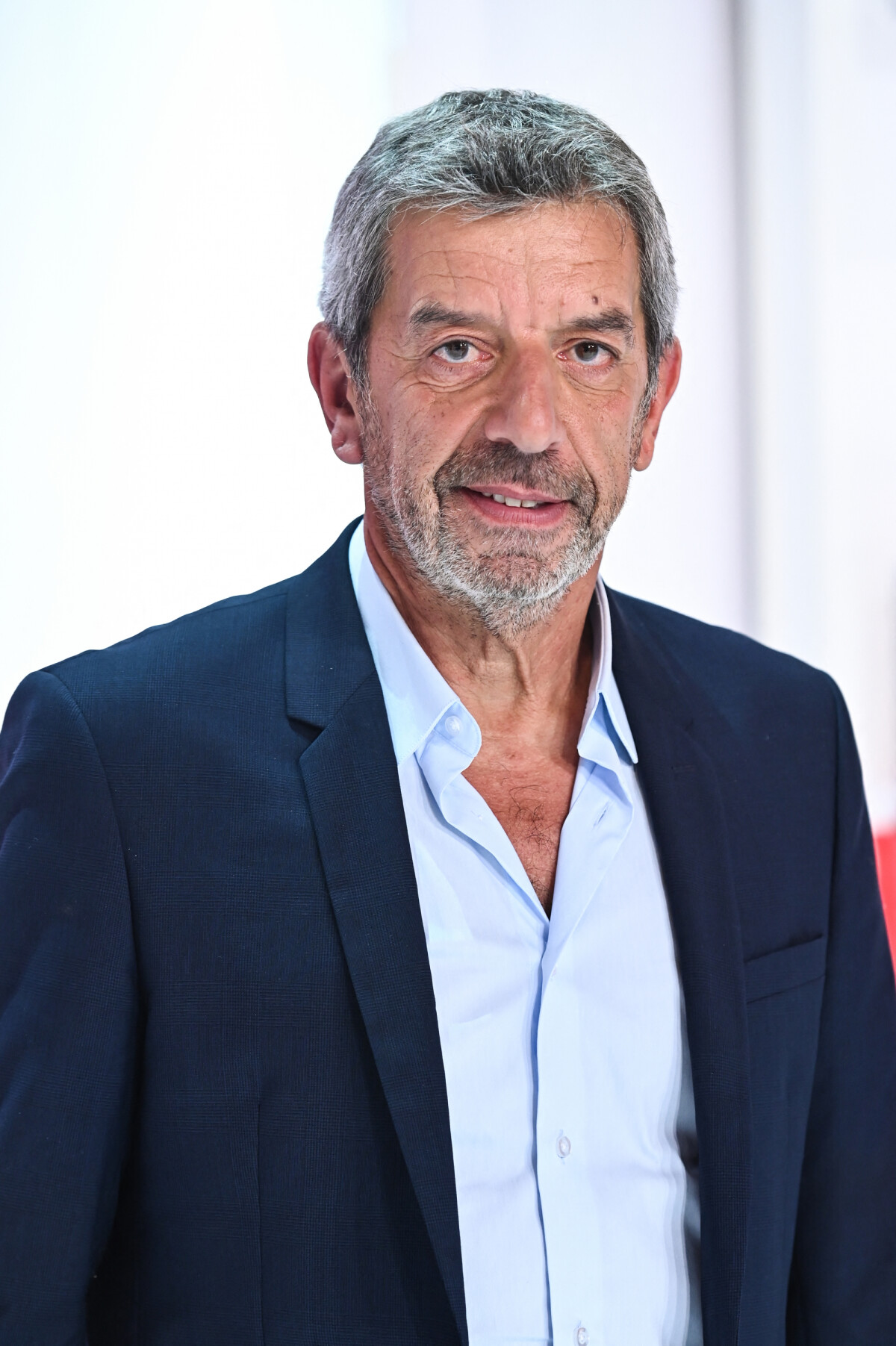 Photo Exclusif Michel Cymes Lors De Lenregistrement De Lémission