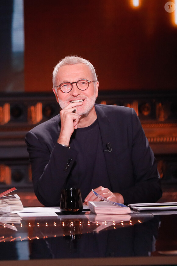 Exclusif - Laurent Ruquier sur le plateau de l'émission "On est en direct (OEED)" , présentée par L.Salamé et L.Ruquier, diffusée en direct sur France 2 aux studios Rive Gauche à Paris, France, le 28 mai 2022. © Christophe Clovis/Bestimage  No Web pour la Belgique et la Suisse 