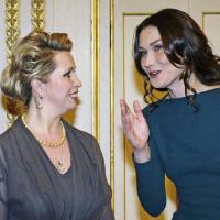 Nicolas Sarkozy et la ravissante Carla à l'Elysée : Plongez dans les coulisses de leur prestigieux dîner...