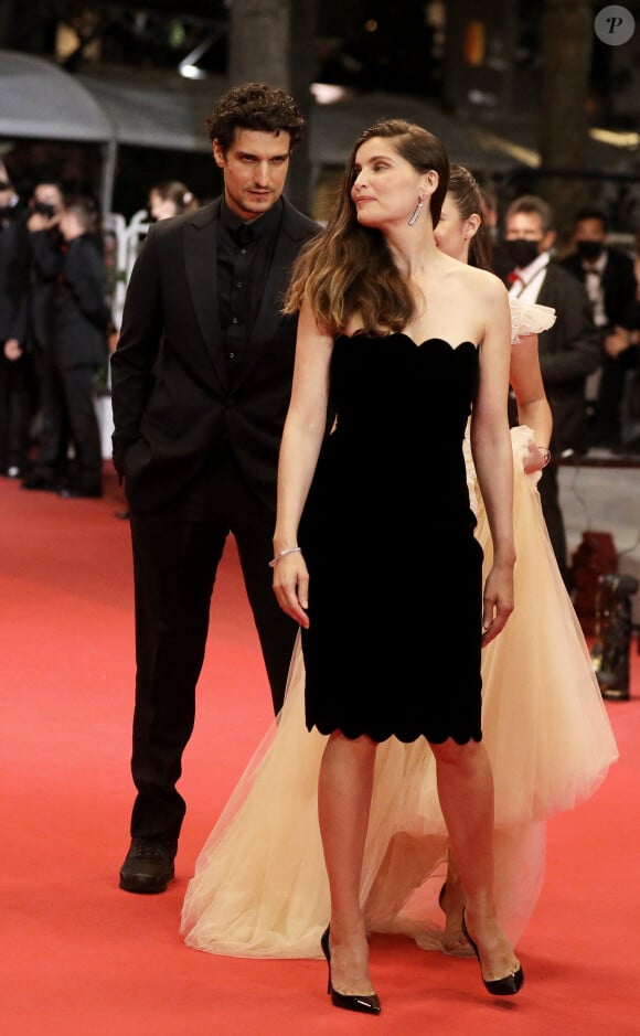 Désormais séparé de Golshifteh Farahani, Louis Garrel est marié à Laetitia Casta
Laetitia Casta et son mari Louis Garrel - Montée des marches du film " Bac Nord " lors du 74ème Festival International du Film de Cannes. Le 12 juillet 2021 © Borde-Jacovides-Moreau / Bestimage