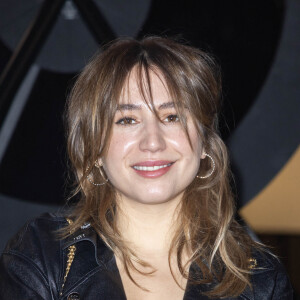 Izia Higelin - Photocall du 2ème défilé de mode Haute-Couture 2022 "Chanel" au Grand Palais Ephémère à Paris. Le 25 janvier 2022 © Olivier Borde / Bestimage 