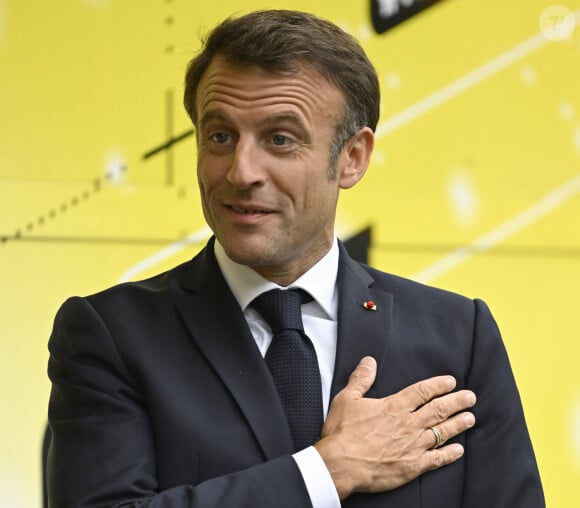 Emmanuel Macron, le président de la France, participe à une étape du Tour de France 2023. 6 juillet 2023.