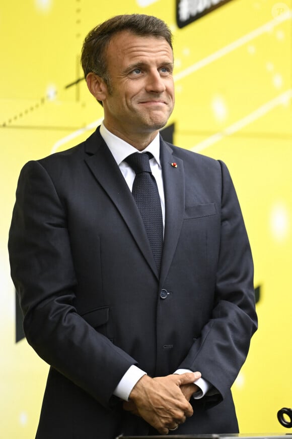 Le président de la République Emmanuel Macron lors de l'étape 6 de la 110ème édition du Tour de France 2023, entre Tarbes et Cauterets Cambasque, France, le 6 juillet 2023. © PhotoNews/Panoramic/Bestimage 