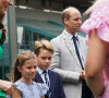 Seul le prince Louis était absent lors de la finale homme de Wimbledon ce dimanche 16 juillet.
Le prince William, prince de Galles, et Catherine Middleton, princesse de Galles, avec leurs enfants le prince George de Galles, et la princesse Charlotte de Galles, arrivent pour assister à la finale homme du tournoi de Wimbledon 2023 à Londres, le 16 juillet 2023. ©Bestimage