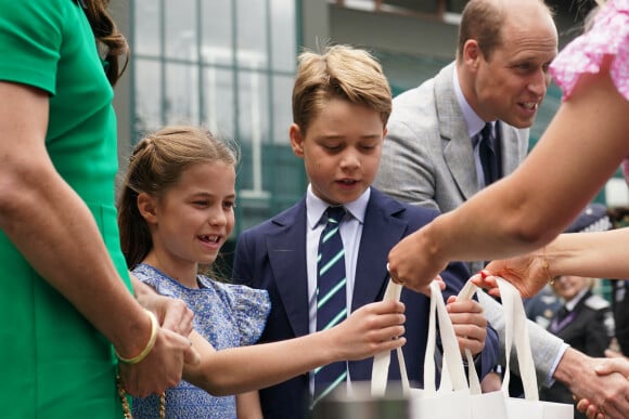 Le prince William, prince de Galles, et Catherine Middleton, princesse de Galles, avec leurs enfants le prince George de Galles, et la princesse Charlotte de Galles, arrivent pour assister à la finale homme du tournoi de Wimbledon 2023 à Londres, le 16 juillet 2023. ©Bestimage