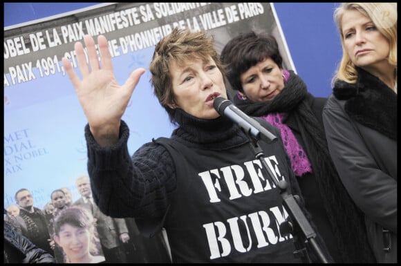 Jane Birkin en soutien à Aung San Suu Kyi