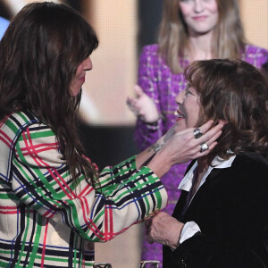 Lou Doillon et sa mère Jane Birkin - 36ème édition des Victoires de la Musique à la Seine Musicale à Boulogne-Billancourt, France, le 12 février 2021. © Coadic Guirec/Bestimage