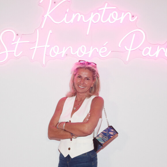 Maintenant qu'elle a bien digéré la nouvelle, elle est prête à accueillir Julia Vignali les bras ouverts.
Caroline Margeridon - 2ème édition du "Kimpton Festival" à l'hôtel Kimpton Saint Honoré à Paris, France, le 07 juin 2023. © Christophe Clovis / Bestimage