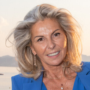 Caroline Margeridon n'a pas bien vécu le départ de Sophie Davant de l'émission "Affaire conclue".
Exclusif - Caroline Margeridon - Cocktail m'endors pas" à la suite Sandra & Co lors du 76ème Festival International du Film de Cannes. © Aurelio Stella/Bestimage