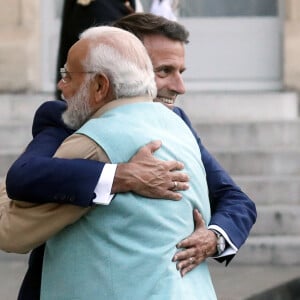 Et pour cause, Narendra Modi est végétarien.
Le président de la république française, Emmanuel Macron et sa femme la première dame recoivent pour un dîner le Premier ministre de la République de l'Inde, Narendra Modi, au palais présidentiel de l'Elysée, à Paris, France, le 13 juillet 2023. © Stéphane Lemouton/Bestimage 