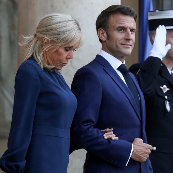 Emmanuel et Brigitte Macron ont reçu le Premier ministre indien pour célébrer la fête nationale.
Le président de la république française, Emmanuel Macron et sa femme la première dame, Brigitte Macron recoivent pour un dîner le Premier ministre de la République de l'Inde au palais présidentiel de l'Elysée, à Paris, France. © Stéphane Lemouton/Bestimage 