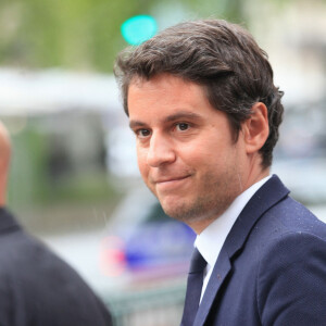 Ils ont été en couple lors de leur adolescence.
Exclusif - Gabriel Attal, ministre de l'action et des comptes publics, quitte les studios de la radio RTL à Paris le 9 mai 2023. © Jonathan Rebboah / Panoramic / Bestimage 
