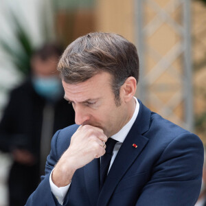 Le président Emmanuel Macron est en visite sur le site de l'ancien hôpital de Saint-Roch, futur Hôtel de Police à Nice le 10 janvier 2022. © Jacques Witt / Pool / Bestimage 