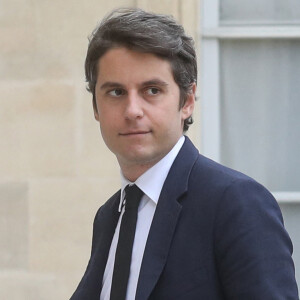 Le ministre délégué aux Comptes publics, Gabriel Attal arrive pour participer à la réunion du Conseil Olympique et Paralympique au palais de l'Elysée, Paris, France. © Stéphane Lemouton / Bestimage