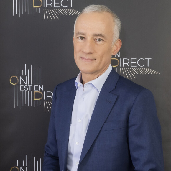 Un été ébranlé par une bien triste nouvelle.
Exclusif - Gilles Bouleau - Backstage de l'enregistrement de l'émission "On Est En Direct (OEED)", présentée par L.Ruquier et L.Salamé sur France 2 © Jack Tribeca / Bestimage 