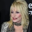 Dolly Parton, l'idole de Miley Cyrus, adepte de la chirurgie et cash : "certains médecins peuvent vous défigurer"