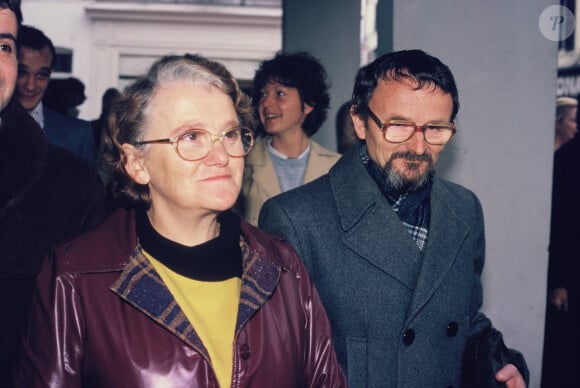 Me Georges Catala, qui accompagne les parents de Marion Wagon, disparue à Agen le 14 novembre 1996, depuis plus de 27 ans, a accepté de se confier à La Dépêche , sur cette disparition du petit Émile.
Rétro - Décès de Monique Villemin, grand-mère du petit Grégory, des suite du coronavirus (COVID-19) - Affaire Grégory Villemin - Monique et Albert Villemin (parents de Jean-Marie Villemin)