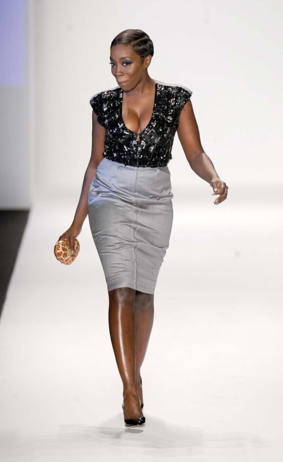 Estelle défile à New York pour Naomi Campbell à l'occasion du Fashion for Relief, le 12 février 2010 !