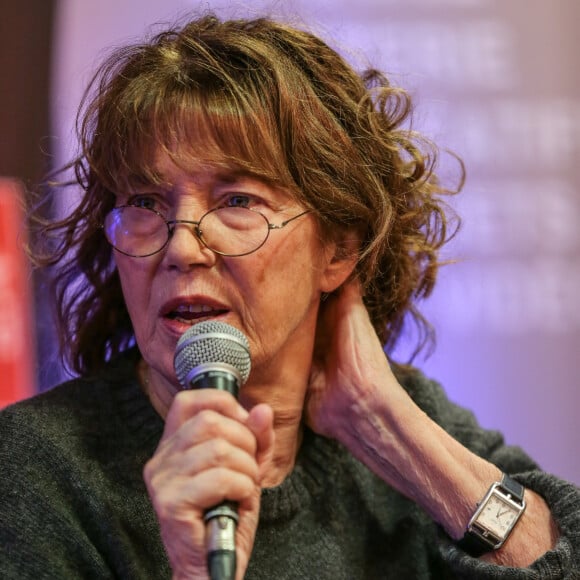 Elle a été victime d'un nouvel AVC, après celui d'aout 2021.
Exclusif - Jane Birkin dédicace son livre "Munkey Diaries - Journal, 1957-1982" à la librairie Furet du Nord à Lille le 15 novembre 2019. © Stéphane Vansteenkiste / Bestimage