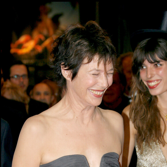 Jane Birkin et Lou Doillon - Montée des marches du film Paranoid Park, 60e Festival de Cannes.