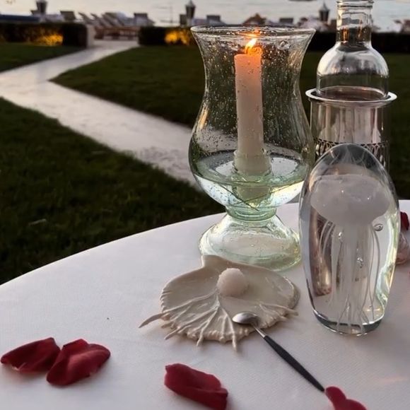 M. Pokora a également partagé un cliché de cette soirée romantique sur son compte Instagram. ©Instagram