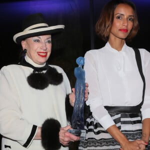 Depuis deux jours, la famille Miss France est en deuil.
Geneviève de Fontenay et Sonia Rolland - Soirée de remise des prix de la 12ème édition du TROFEMINA (prix décerné à des femmes d'exception) au pavillon Royal à Paris.