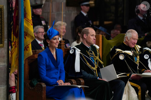 Un jour, elle deviendra la reine consort de l'Angleterre, quand son mari héritera du trône.
Le prince William et la princesse Kate Middleton en Écosse auprès de Charles III et Camilla, dans la cathédrale St Giles d'Edimbourg pour la suite du deuxième couronnement de Charles III