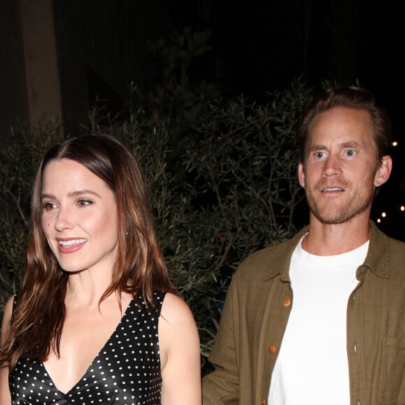 Exclusif - Sophia Bush, Grant Hughes - Les célébrités fêtent le 43 ème anniversaire d'Aaron Paul au restaurant "The Fleur Room" à Los Angeles, le 31 août 2022.