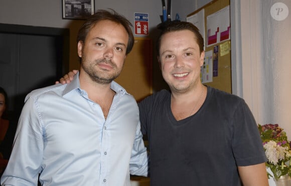Romain et Davy Sardou - Michel Sardou assiste à la représentation de son fils Davy au Théâtre Rive-Gauche dans la pièce "Georges et Georges " à Paris le 2 septembre 2014.