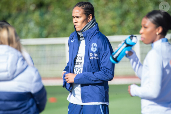 Wendie Renard - L'équipe de France féminine à l'entrainement à Clairefontaine, le 3 avril 2023.