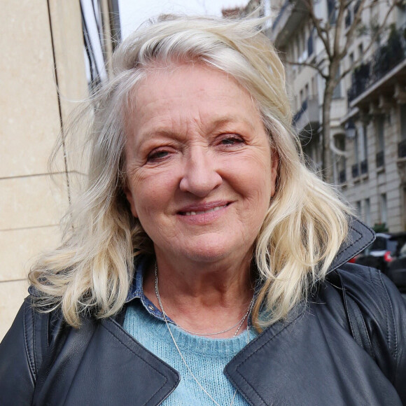 La maman de trois filles coule des jours heureux dans sa magnifique bâtisse dans les Alpilles
Charlotte de Turckheim à la sortie des studios RTL à Neuilly-sur-Seine, France. © Jonathan Rebboah/Panoramic/Bestimage 