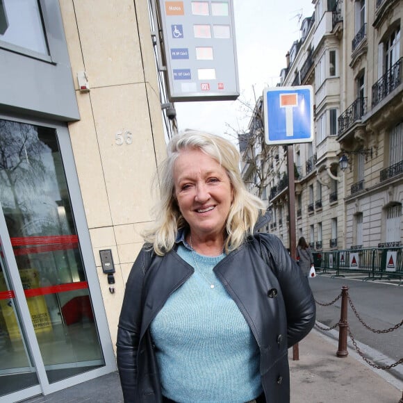 Charlotte de Turckheim à la sortie des studios RTL à Neuilly-sur-Seine, France, le 12 janvier 2023. © Jonathan Rebboah/Panoramic/Bestimage 