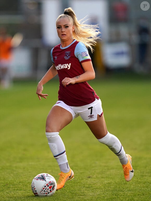 Alisha Lehmann est donc officiellement la footballeuse la plus suivie au monde sur les réseaux sociaux

Alisha Lehmann. Photo : Tess Derry/PA Wire.