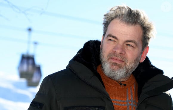 Mais pas question de trop l'énerver ! 
Clovis Cornillac au photocall du film "Les têtes givrées" lors de la 26ème édition du festival international de comédie de l'Alpe d'Huez, à Huez, France, le 19 janvier 2023. © Dominique Jacovides/Bestimage 