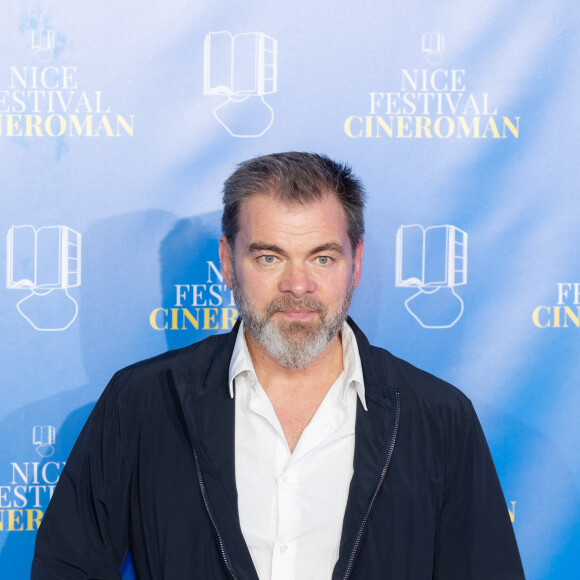 Clovis Cornillac - Photocall de la cérémonie d'ouverture de la 4ème édition du festival Cinéroman à Nice avec la projection du film "Couleurs de l'incendie" le 5 octobre 2022. © Olivier Huitel / Bestimage 