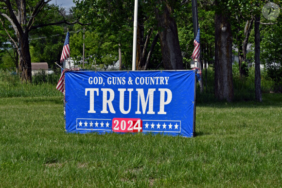 Un panneau de campagne présidentielle pour Donald J. Trump. Lebo, le 18 mai 2023. 