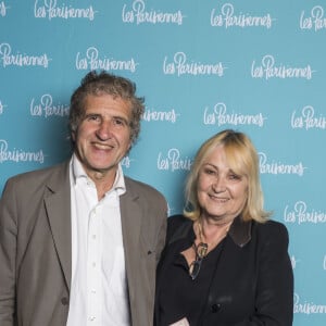 Exclusif - Gérard Leclerc et sa femme Julie Leclerc - Photocall de la première du spectacle "Les Parisiennes" aux Folies Bergères à Paris le 24 mai 2018. Laurent Ruquier fait revivre Les Parisiennes pour un spectacle musical mêlant chant, danse, comédie. A.Dombasle, M.Galanter, H.Noguerra et I.Modja reprennent en live les succès pop et drôles du groupe culte des années 1960 et 1970. Laurent Ruquier, metteur en scène et animateur vedette de France 2, donne un nouveau souffle au spectacle qui le faisait rêver lorsqu'il était enfant. © Olivier Borde - Pierre Perusseau/Bestimage