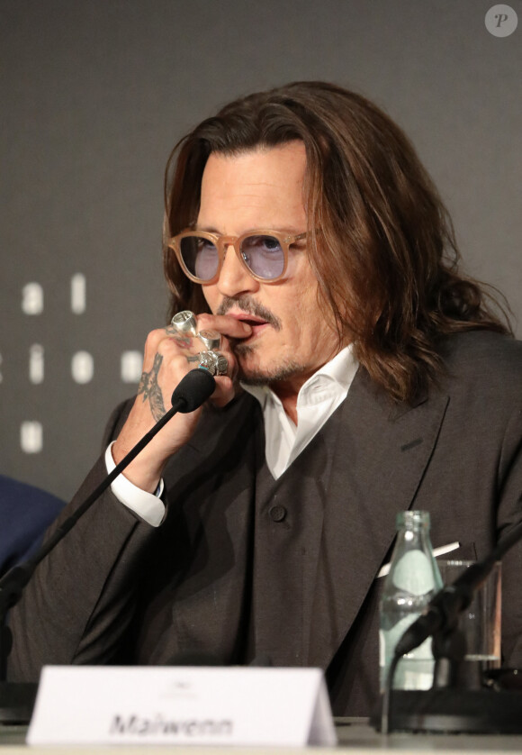 Johnny Depp - Conférence de presse du film "Jeanne du Barry" lors du 76ème Festival International du Film de Cannes © Borde-Jacovides-Moreau / Pool / Bestimage