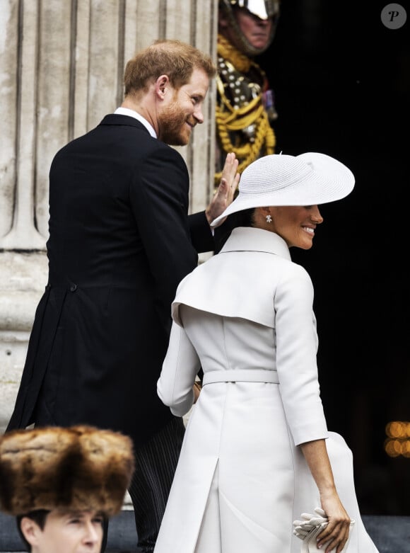 Le prince Harry, duc de Sussex, et Meghan Markle, duchesse de Sussex - Les membres de la famille royale et les invités arrivent à la messe du jubilé, célébrée à la cathédrale Saint-Paul de Londres, Royaume Uni, le 3 juin 2022. © Avalon/Panoramic/Bestimage 